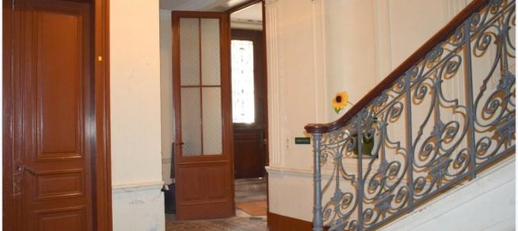 Apartamento de 10 dormitorios en Beziers, France No. 198484 2