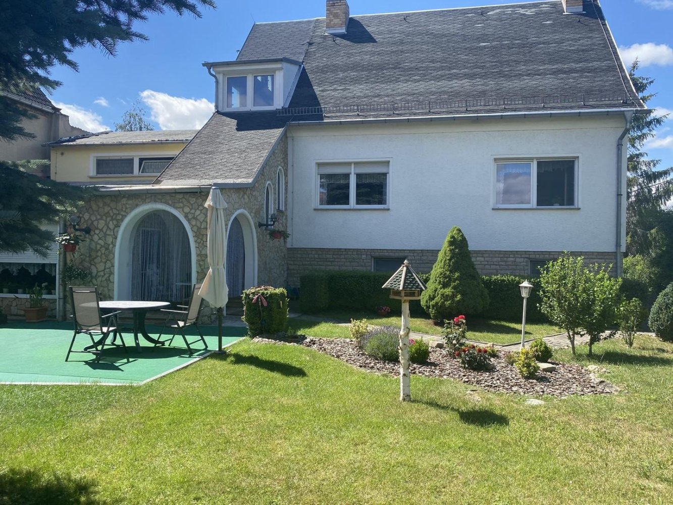 8 غرف نوم تاون هاوس في Burgenlandkreis, Germany رقم 224398