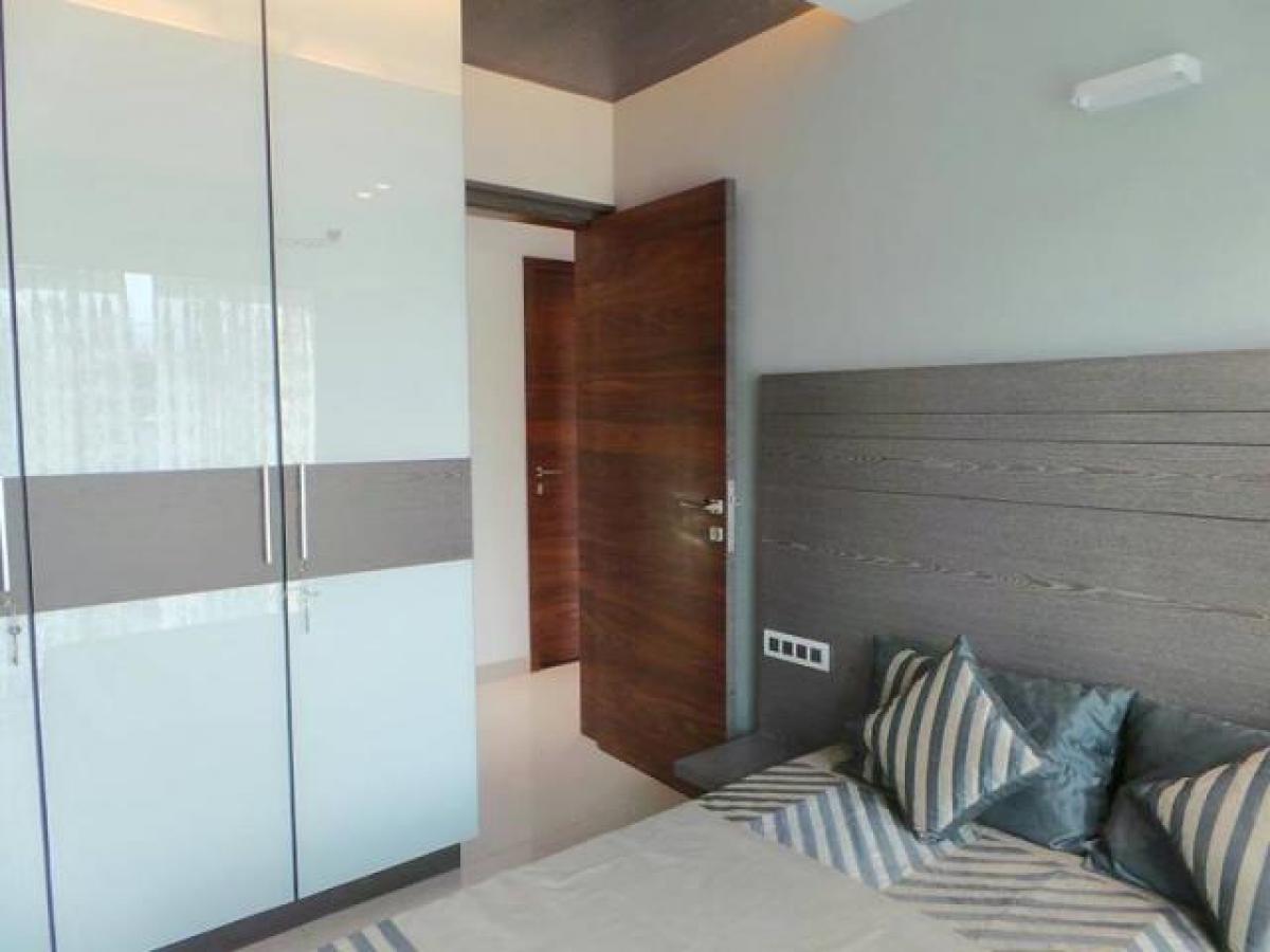 3 bedrooms House in Mumbai, India No. 17434