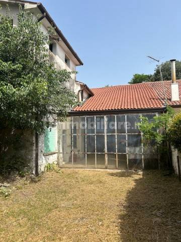 3 غرف نوم منزل في Loria, Italy رقم 143009