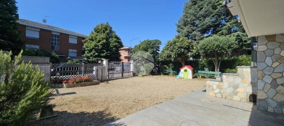 1 bedroom Apartment in Chieri, Italy No. 370296 4