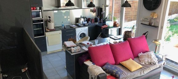 Здание с 2 спальнями в Рем, Франция № 89644 3