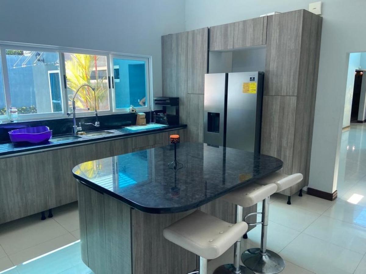 5 Schlafzimmer Haus in Garabito, Costa Rica, Nr. 803