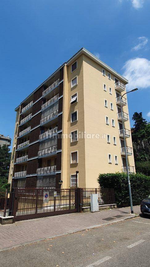 4 غرف نوم شقة في Cormano, Italy رقم 378959