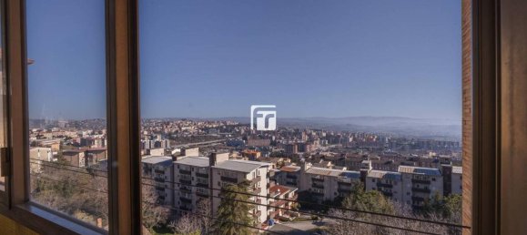 6 rooms Apartment in Campobasso, Italy No. 35116 3