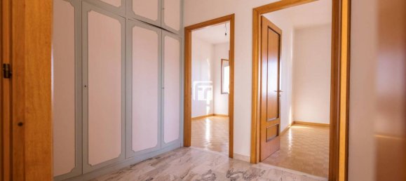6 rooms Apartment in Campobasso, Italy No. 35116 10