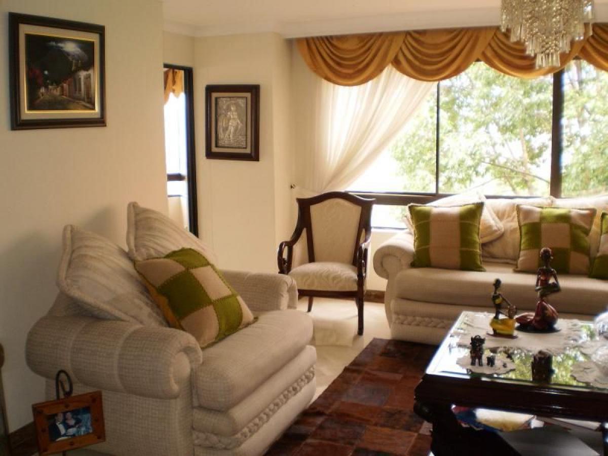 Дом с 3 спальнями в Медельин, Колумбия № 2230