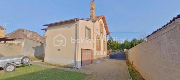 5 Schlafzimmer Haus in Pont-sur-Yonne, France, Nr. 309007 7