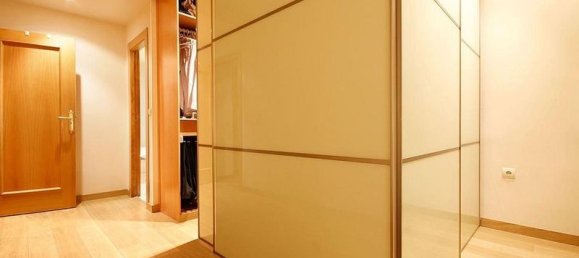 5 bedrooms Apartment in Granada, Spain No. 180195 12