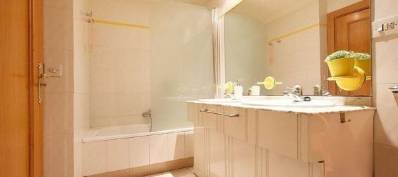 5 bedrooms Apartment in Granada, Spain No. 180195 14