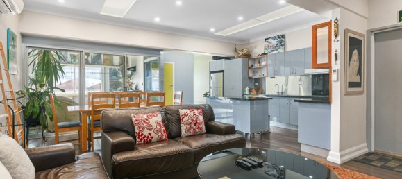 3 bedrooms House in Hobart, Australia No. 815 3