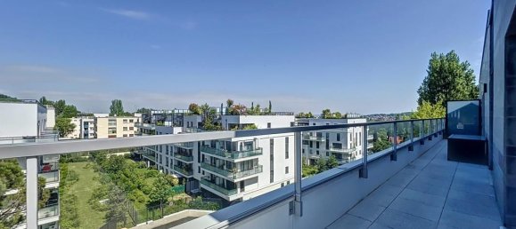 Apartamento de 3 dormitorios en Garches, France No. 178180 30