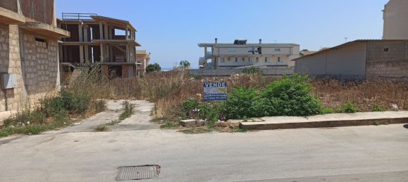 93m² Land in Portopalo di Capo Passero, Italy No. 61451 2