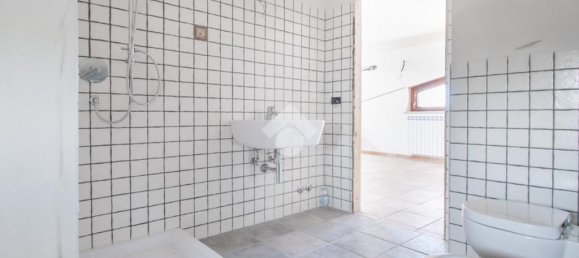 Villa de 5 dormitorios en Santa Marinella, Italy No. 359951 33