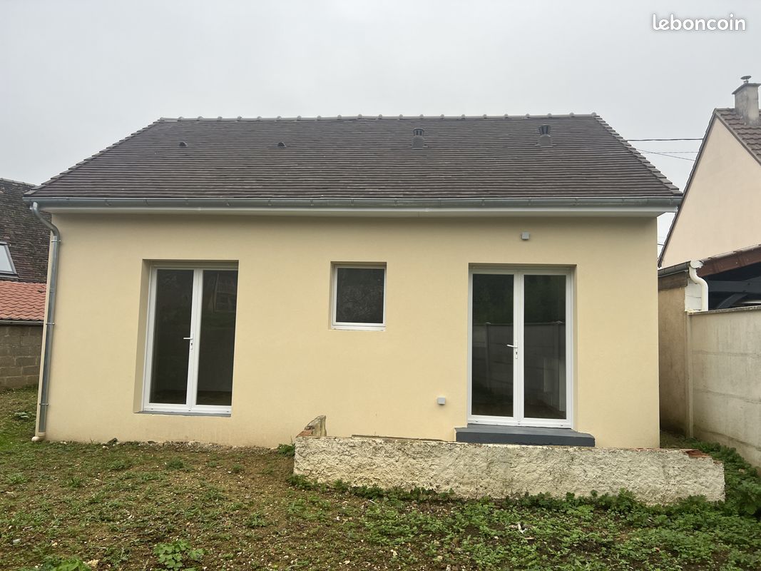 2 bedrooms House in Gallardon, France No. 41527