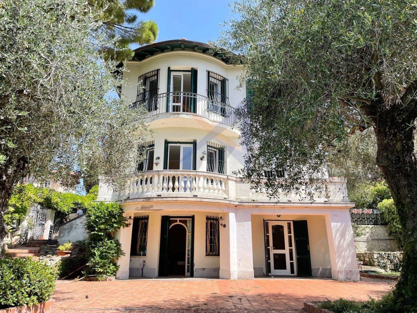 11 rooms Villa in Bordighera, Italy No. 127521