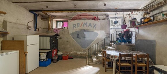 6 rooms House in Maiolati Spontini, Italy No. 14614 19