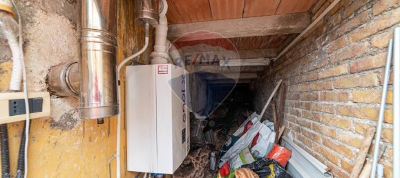 6 rooms House in Maiolati Spontini, Italy No. 14614 21