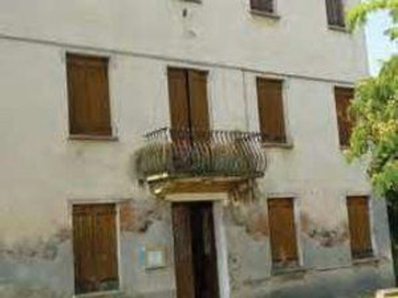 979m² Building in Battaglia Terme, Italy No. 274952