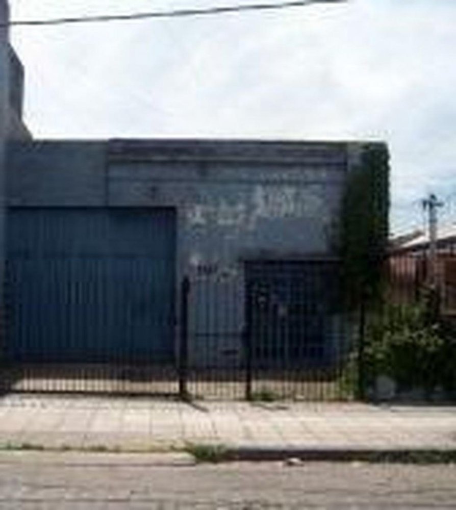 511m² Commercial property in Lanus, Argentina No. 29092