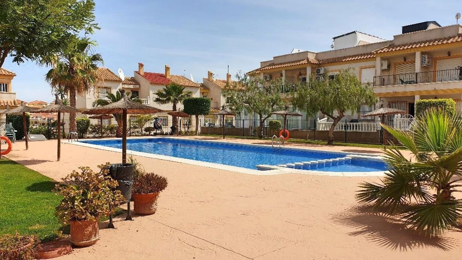 Casa de 3 dormitorios en Alicante, Spain No. 260364