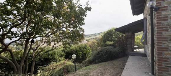 3 bedrooms Villa in Gazzola, Italy No. 218329 5