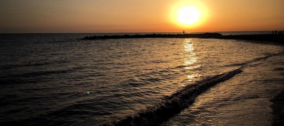 3-salle Appartement à Rosignano Marittimo, Italy No. 48447 25