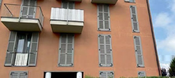 4 rooms Apartment in Chieri, Italy No. 197978 8