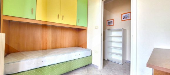 3 rooms Apartment in Pescara, Italy No. 23679 10