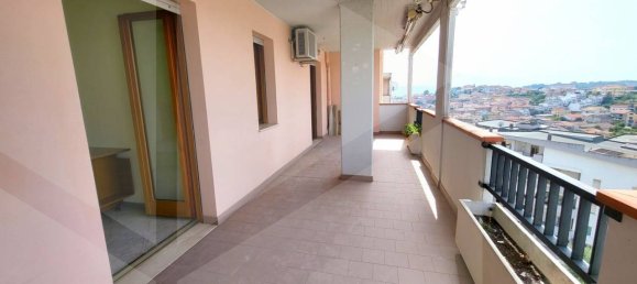 3 rooms Apartment in Pescara, Italy No. 23679 15