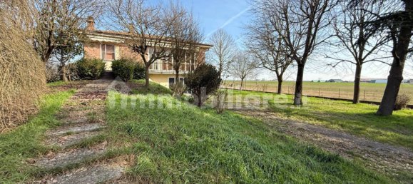 3 Schlafzimmer Villa in Magnacavallo, Italy, Nr. 82562 2