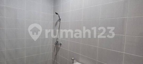 3 bedrooms House in Jakarta, Indonesia No. 1784 15