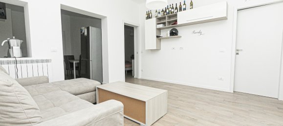 4-Zimmer Wohnung in Genoa, Italy, Nr. 60411 3