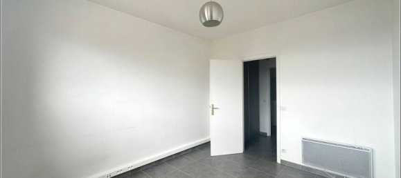 3 bedrooms Apartment in Chartres, France No. 258084 6