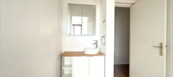 3 bedrooms Apartment in Chartres, France No. 258084 10