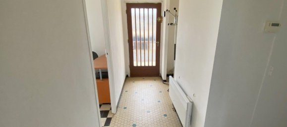 2 bedrooms House in Villiers-en-Biere, France No. 162072 3