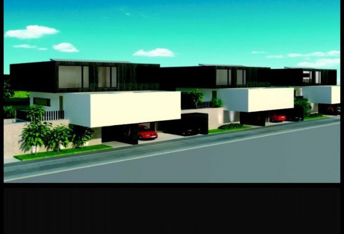 4 bedrooms House in Santiago, Chile No. 1764