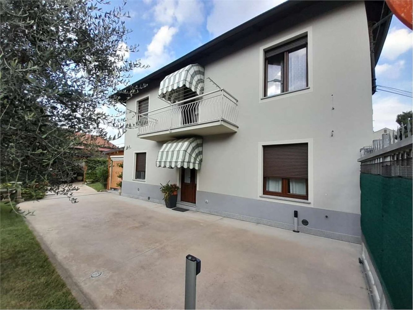 4 rooms House in Cambiano, Italy No. 261467