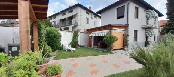 4 rooms House in Cambiano, Italy No. 261467 2