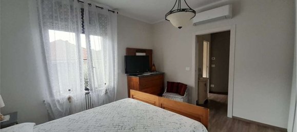 4 rooms House in Cambiano, Italy No. 261467 24