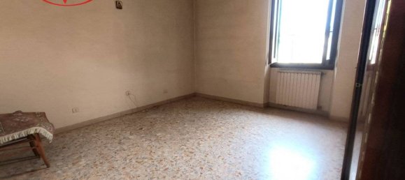 Apartamento de 4 dormitorios en Terranuova Bracciolini, Italy No. 167277 9