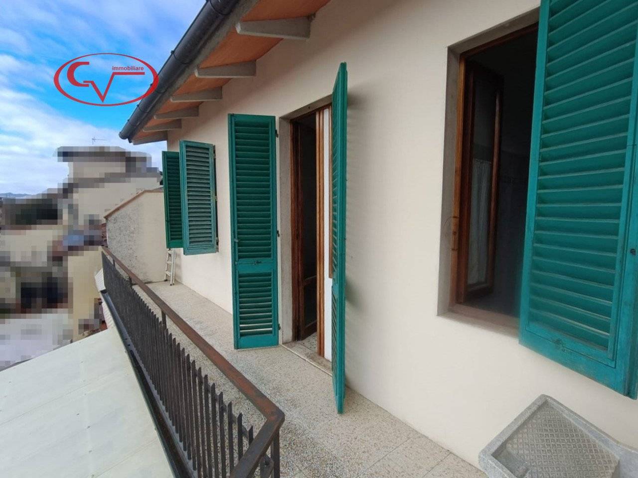 Apartamento de 4 dormitorios en Terranuova Bracciolini, Italy No. 167277