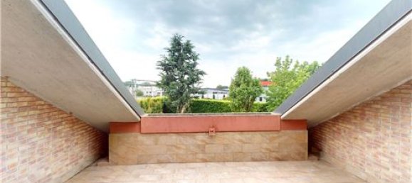 3 Schlafzimmer Villa in Caronno Pertusella, Italy, Nr. 279243 24