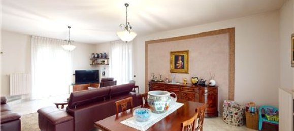 3 Schlafzimmer Villa in Caronno Pertusella, Italy, Nr. 279243 5