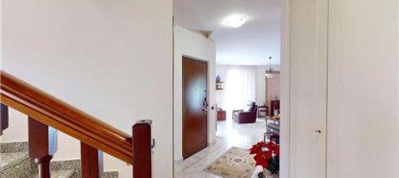 3 Schlafzimmer Villa in Caronno Pertusella, Italy, Nr. 279243 15