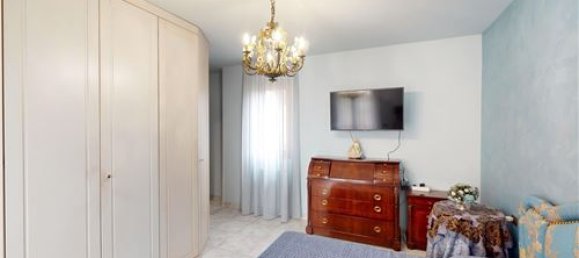 3 Schlafzimmer Villa in Caronno Pertusella, Italy, Nr. 279243 22