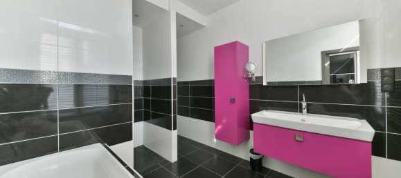 3 bedrooms Apartment in Chantilly, France No. 99311 15