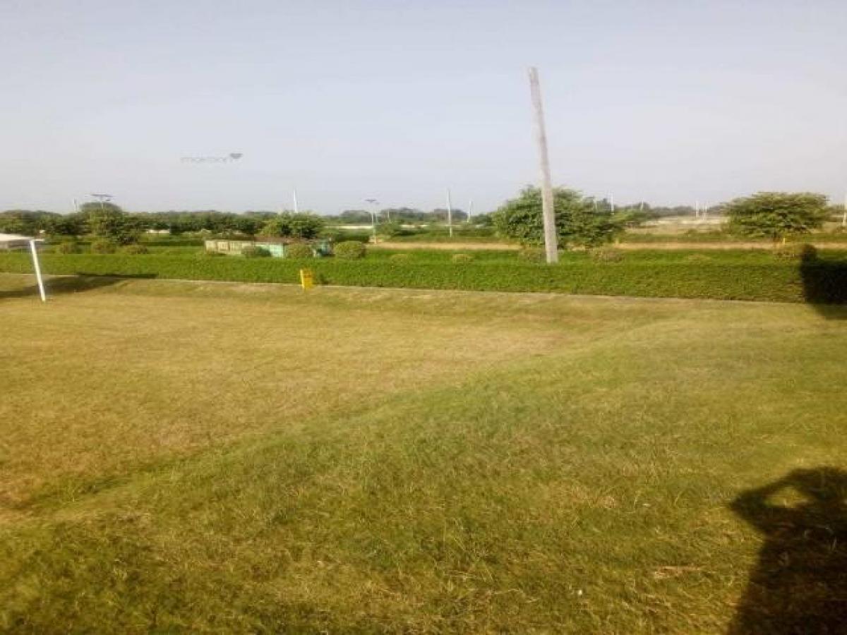 Grundstück in Noida, India, Nr. 65957