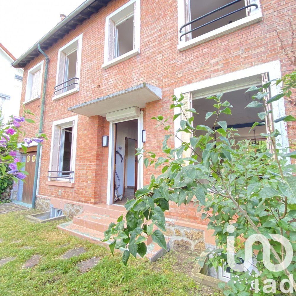 3 bedrooms House in Suresnes, France No. 345221