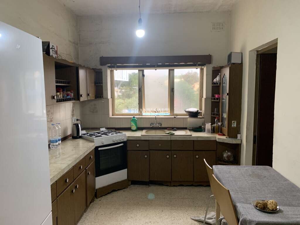 Квартира с 3 спальнями в Swatar, Мальта № 1693